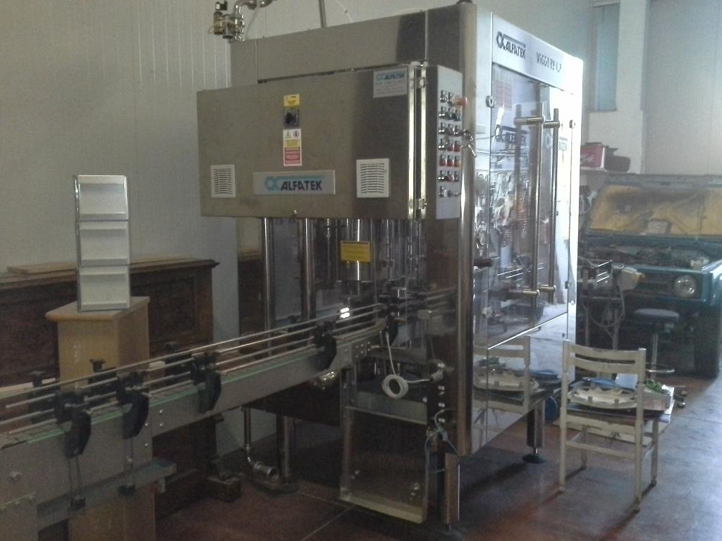 Impianto completo per produzione Birra da 100 Litri - Linea imbottigliamento Alfatec assistenza macchine enologiche Bucher Vaslin ricambi originali